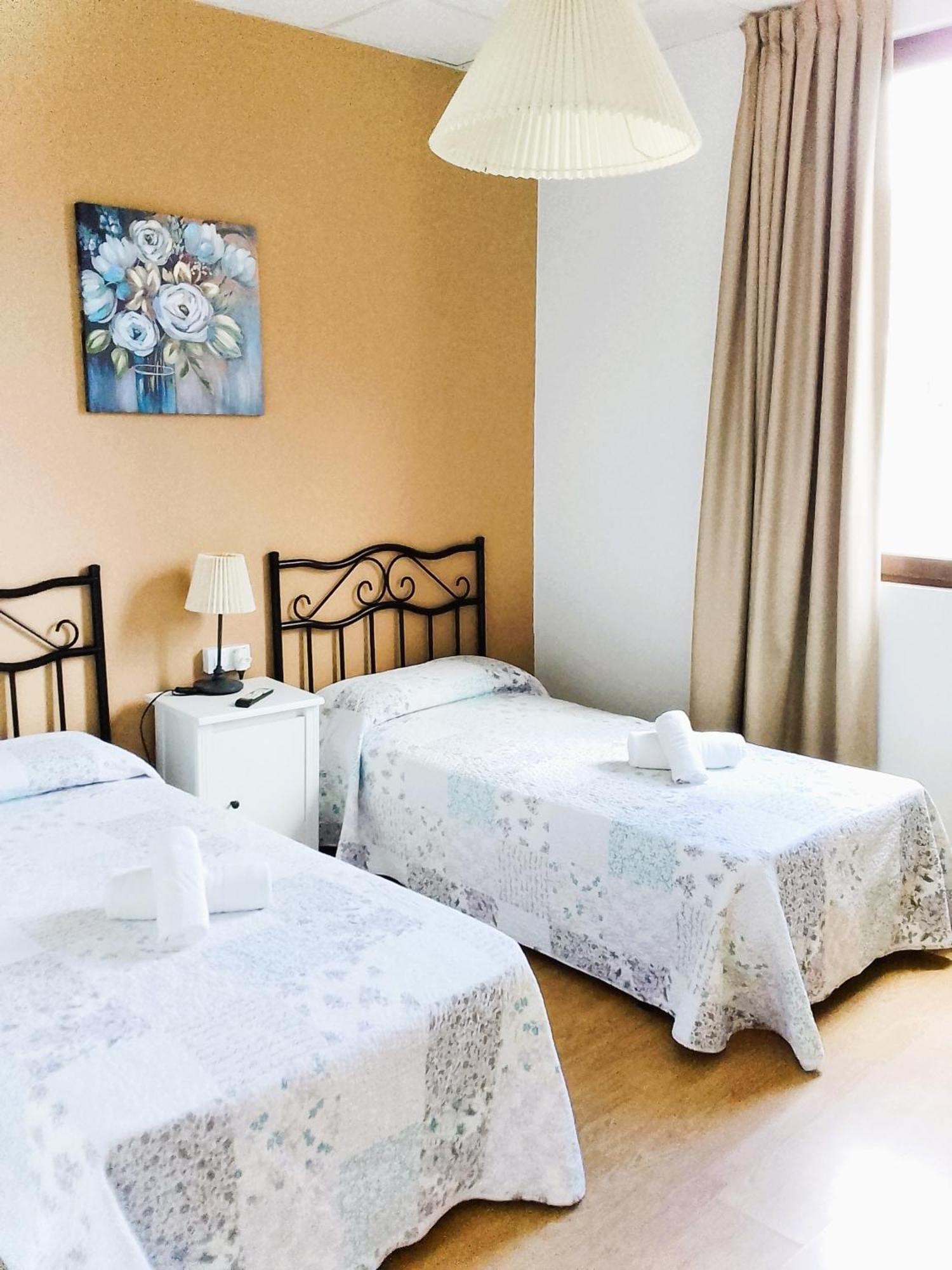 Albergue San Lazaro 萨里亚 外观 照片