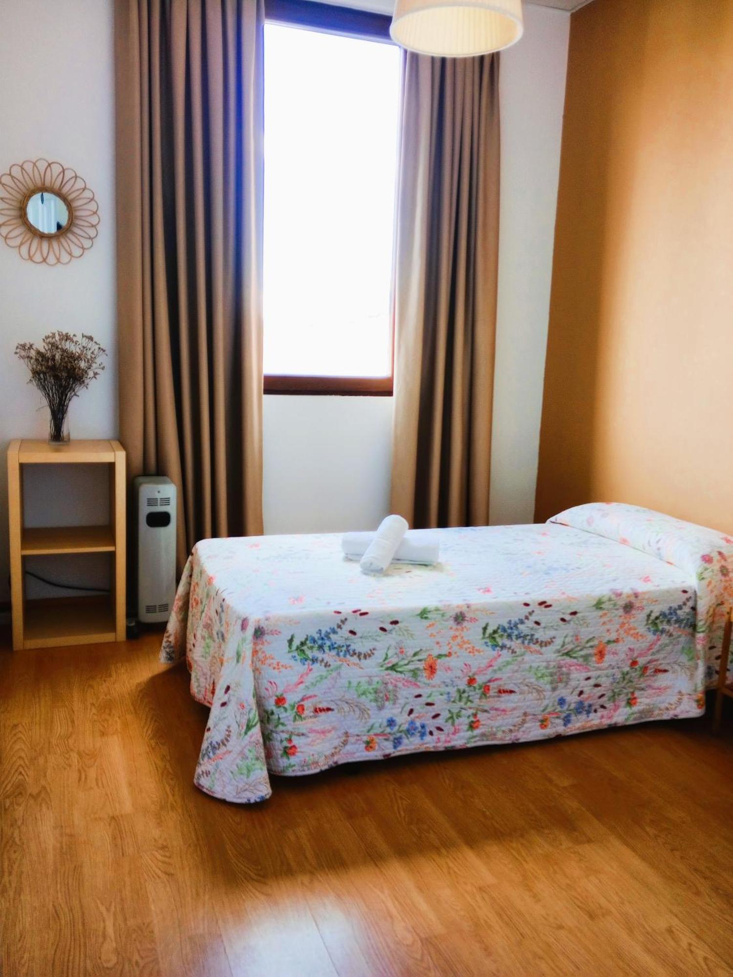 Albergue San Lazaro 萨里亚 外观 照片